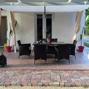  Villa Magnolia